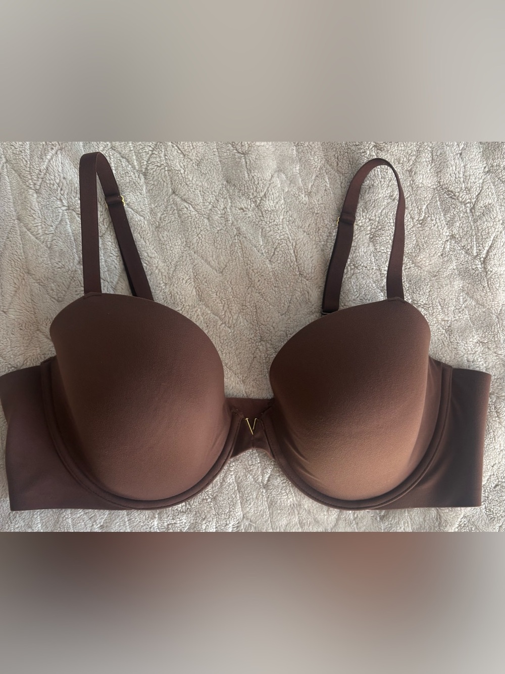 Victoria's Secret Smooth Molded Bra in Deep Brown
